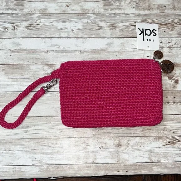 NWT THE SAK Crochet Craze Whatever Pinkberry Wristlet Silver Tone Hardware - Picture 2 of 14